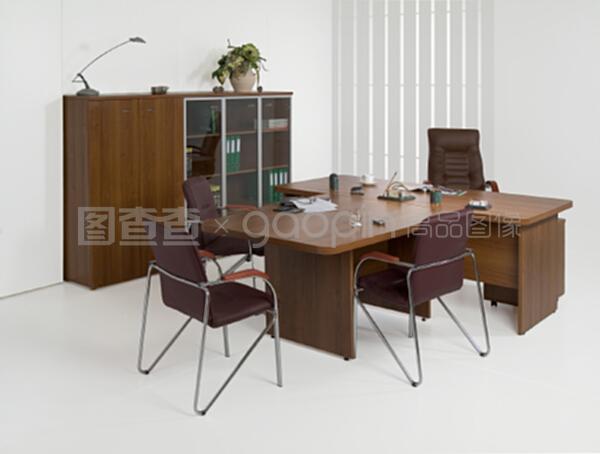 優化辦公空間 如何選擇合適的辦公室家具